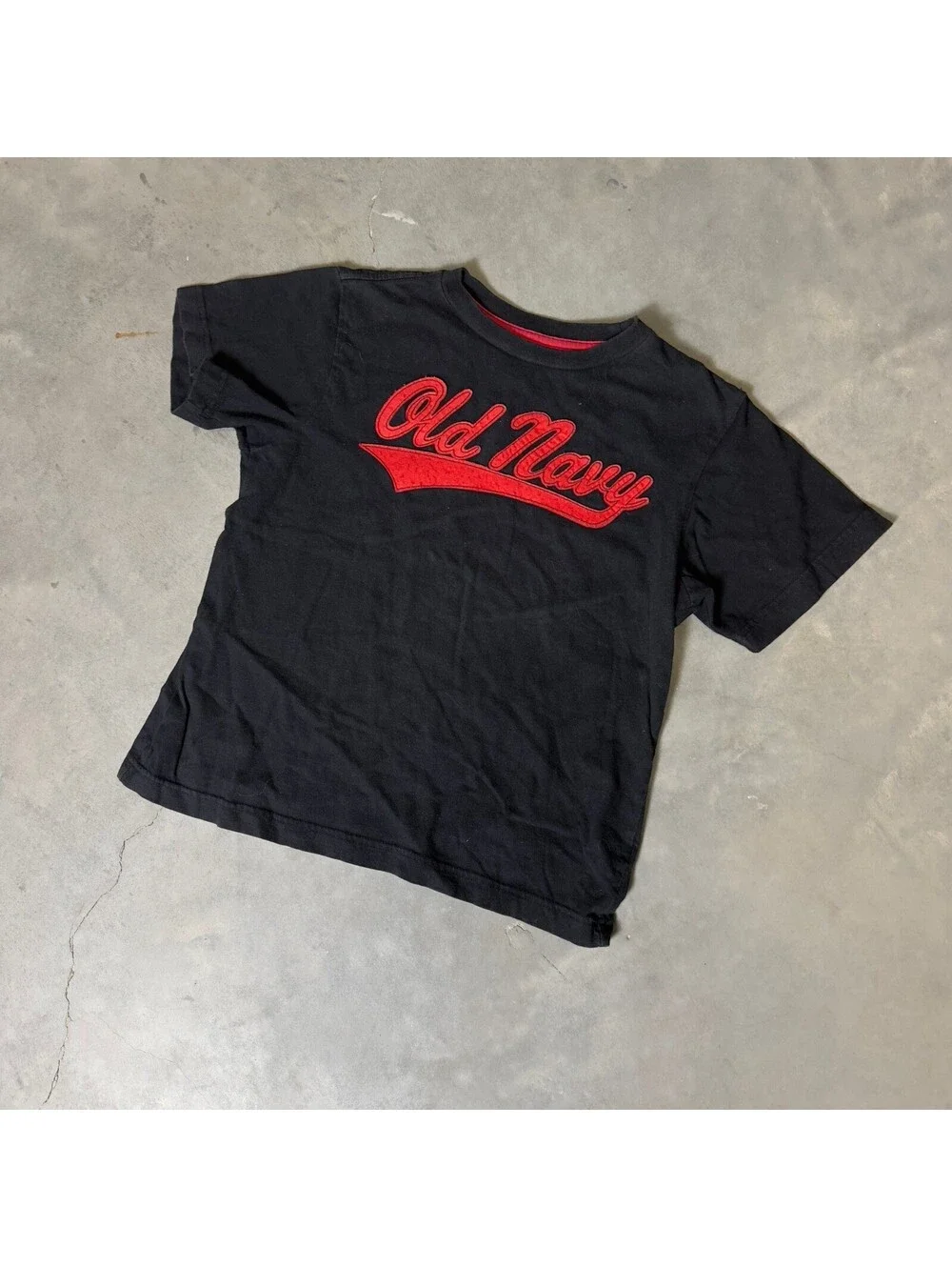 Old Navy Logo Graphic T-Shirt Boys Size M 8 Black Red Casual
